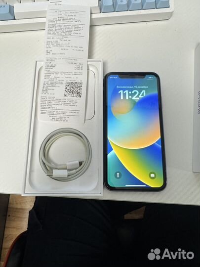 iPhone 11, 64 ГБ