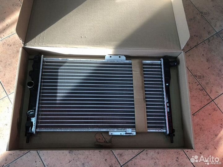 Радиатор охлаждения Деу Нексия