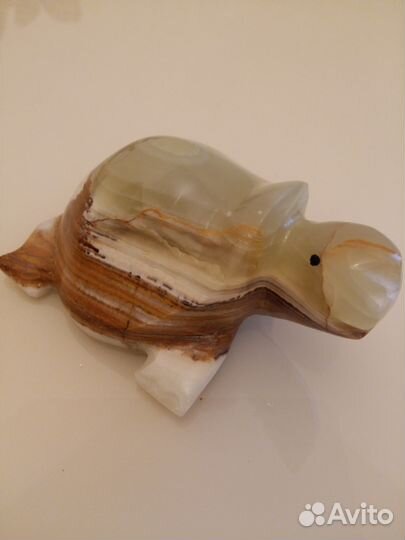 Статуэтки из оникса