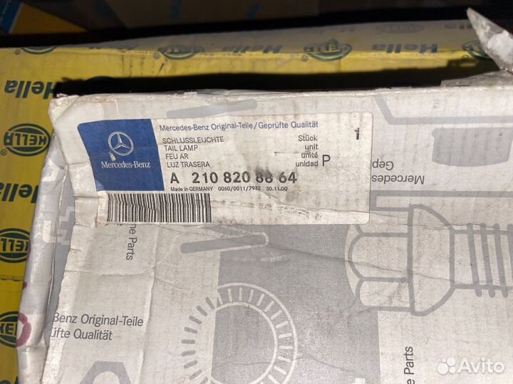 Фонарь задний правый Mercedes Benz W210