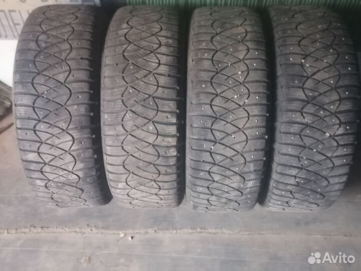 Avatyre Freeze 215/60 R16