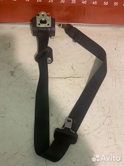 Renault Sandero Ремень безопасности передний прав