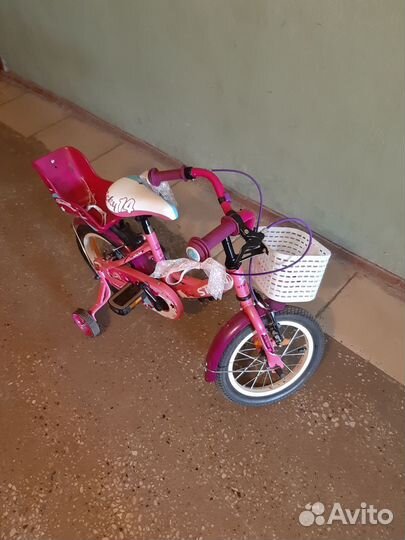 Велосипед для девочки, на 4 колесах, б/у