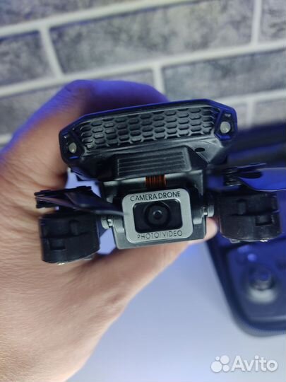 Квадрокоптер с камерой (дрон)