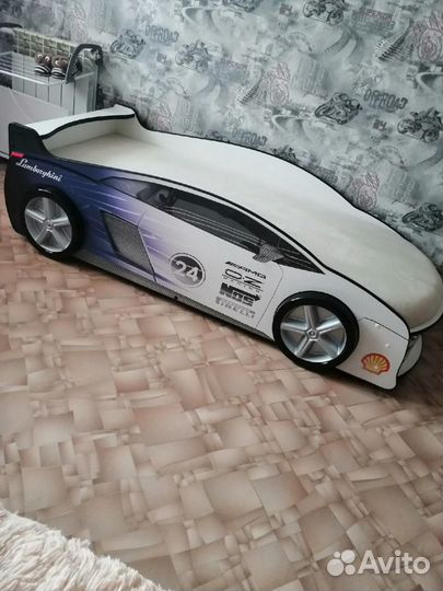 Кровать машина