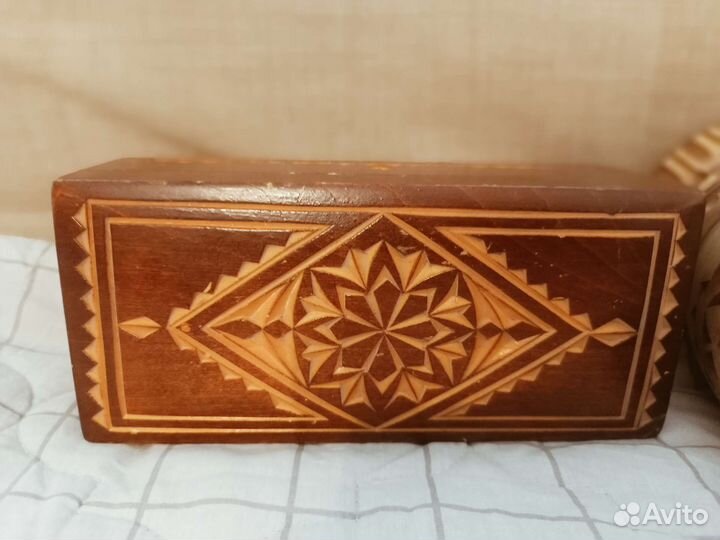 Ваза и шкатулка из дерева