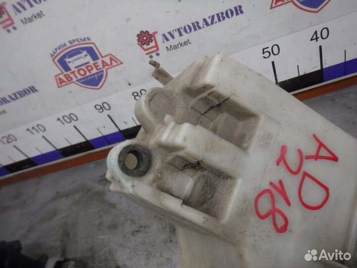 Бачок омывателя Nissan Ad QG15 2000