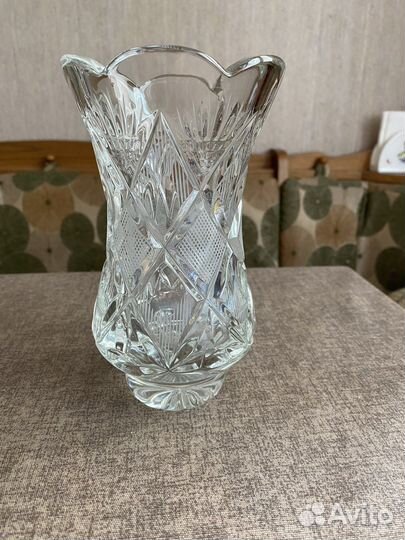 Хрустальная ваза