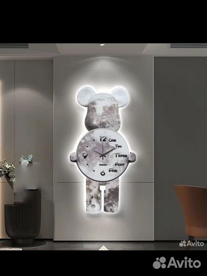 Часы настенные Bearbrick с LED подсветкой