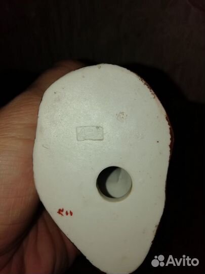 Фарфоровая статуэтка Старик с персиками Китай 1950