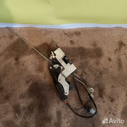 Замок двери Chevrolet Niva 2123