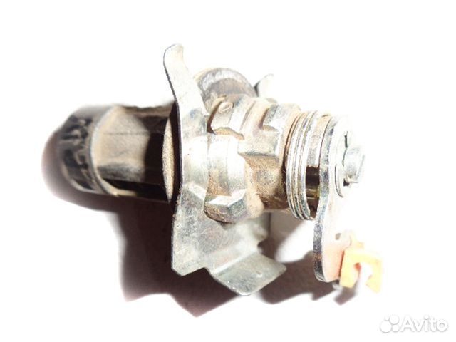 Личинка замка крышки багажника Mitsubishi Pajero4