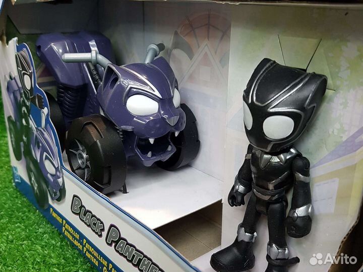 Hasbro Паучок фигурка Черная Пантера