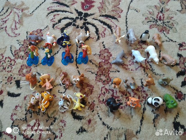 Три коллекции из киндер сюрприза