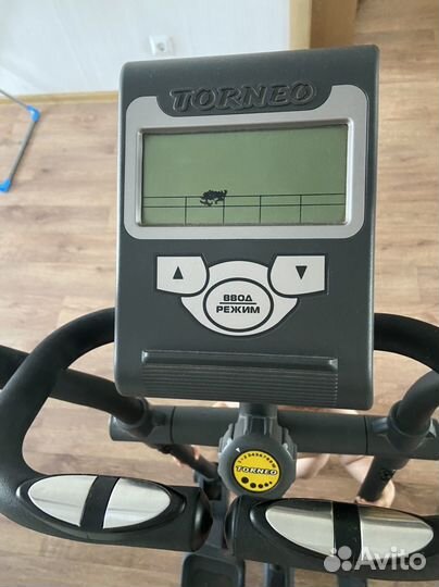 Эллиптический тренажер torneo