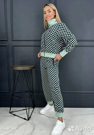 Одежда женская и мужская