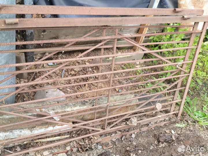 Металлическая калитка