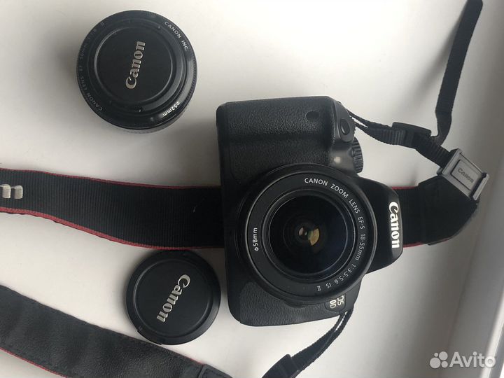 Зеркальный фотоаппарат Canon 650d