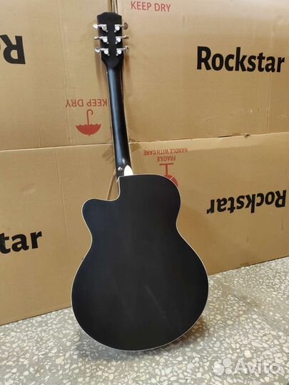 Электроакустическая шестиструнная гитара