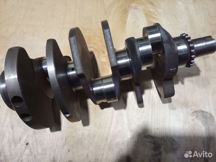 Коленвал audi A6 2.4 ARJ