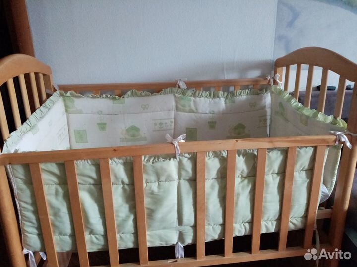 Детская кроватка