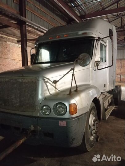 Запчасти на freightliner