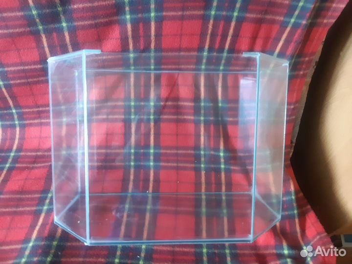 Стеклянный аквариум для животных