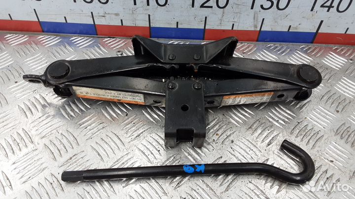 Домкрат на SsangYong Actyon Kyron