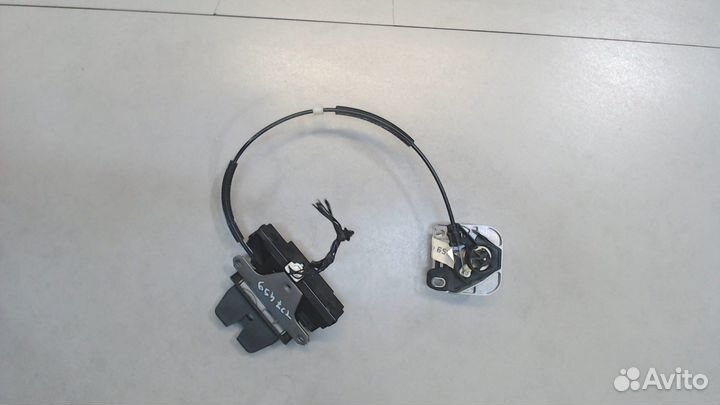 Замок багажника Volvo S80, 2007