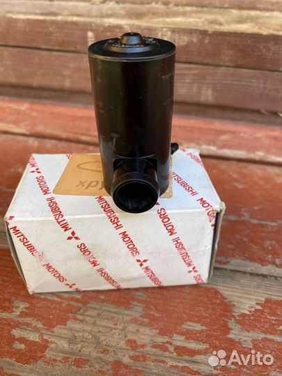 Моторчик омывателя стекла Suzuki Grand Vitara