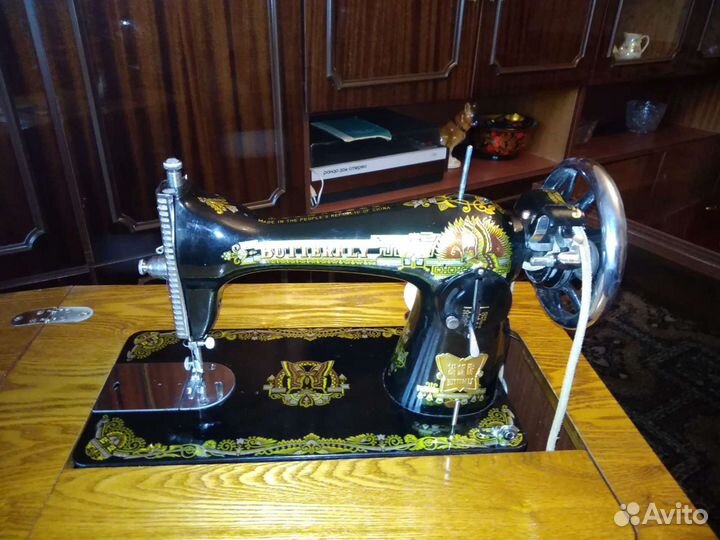 Швейная машинка 