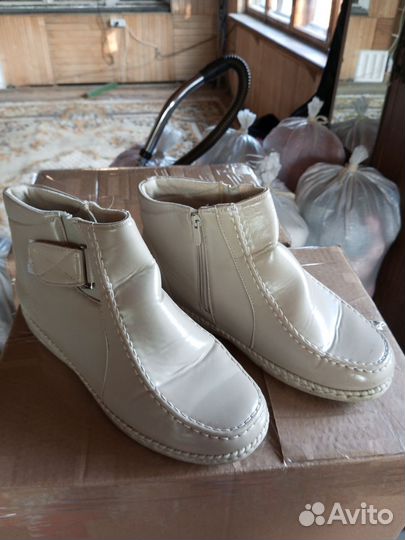 Ботинки женские