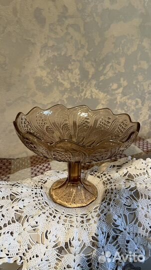Ваза для фруктов на ножке старинная