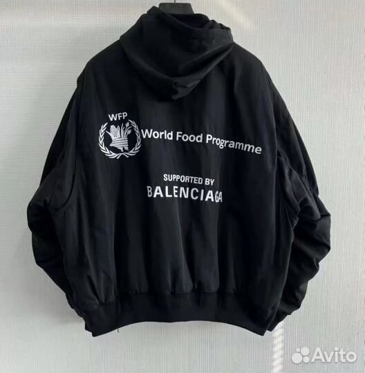 Бомбер Balenciaga World Food Programm