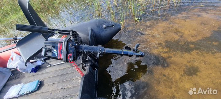 Лодка Gladiator с мотором Mercury 5 л.с. 2 такта