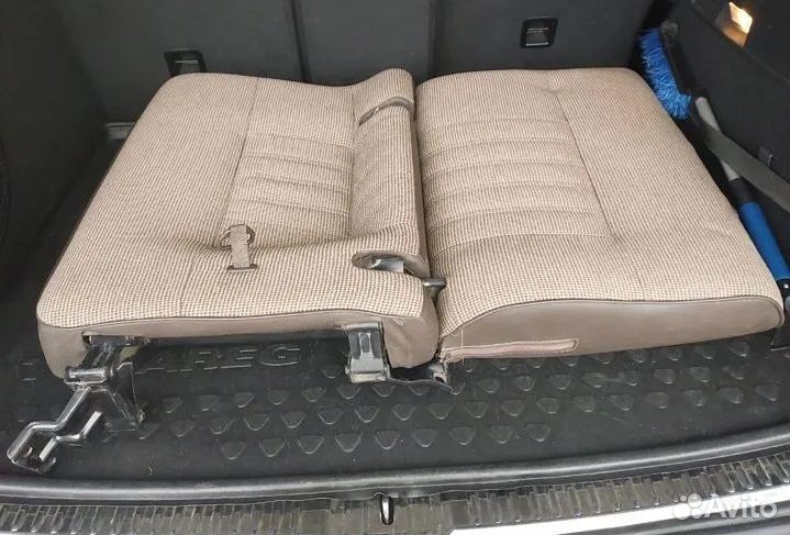 Сиденье третьего ряда на Тойота