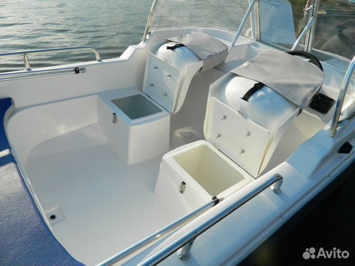 Моторная лодка тримаран Wyatboat 430M