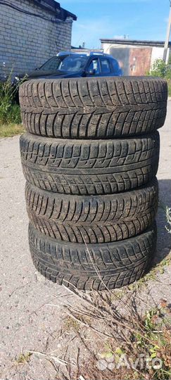 Laufenn G Fit 4S 215/55 R17