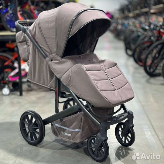 Прогулочная коляска Lux 790