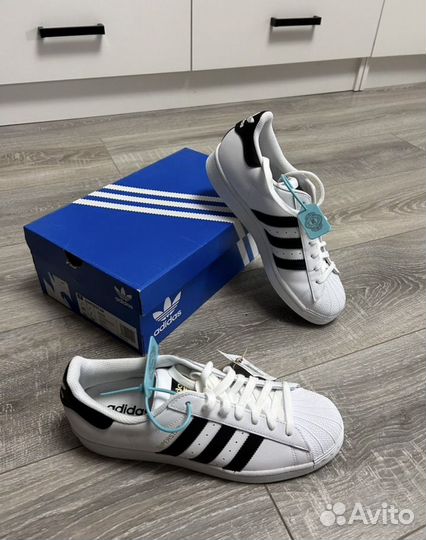 Кроссовки adidas superstar