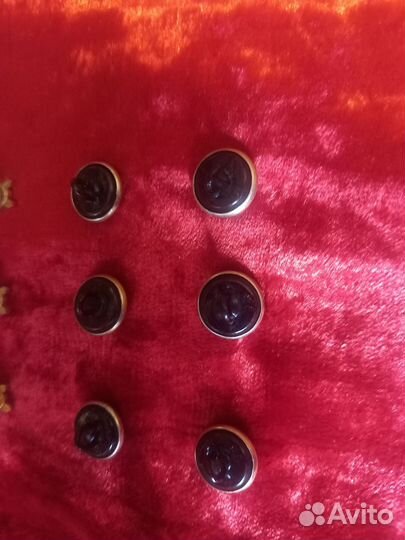 Пуговицы и знаки с Милицейской формы СССР,новые