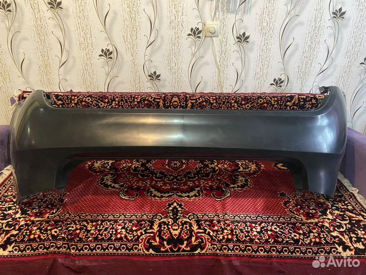 Бампер задний и нижний молдинг на бампер