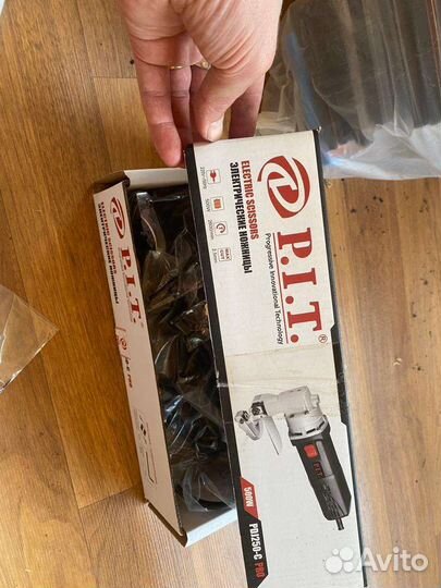 Электроножницы по металлу P.I.T