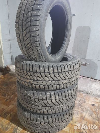 Viatti Brina Nordico V-522 215/55 R16 90H