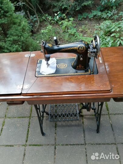 Швейная машинка