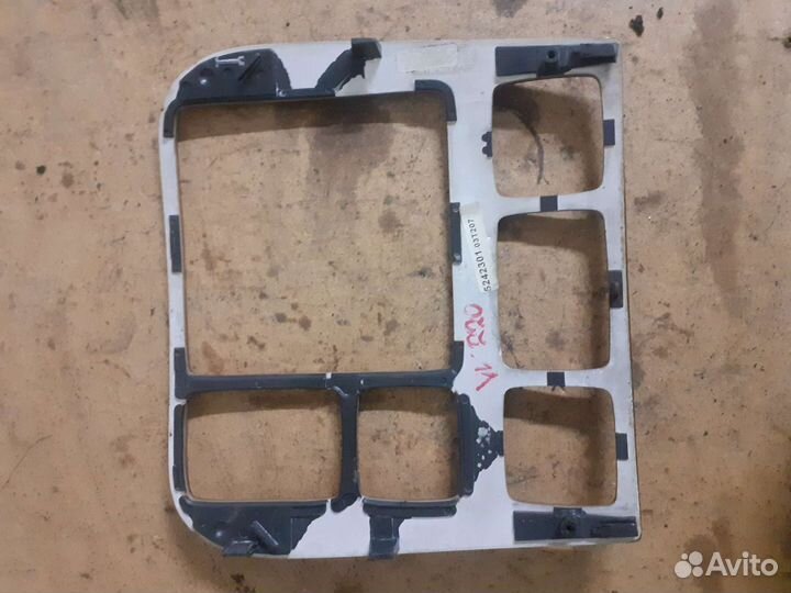 Рамка магнитолы Mercedes-Benz W220