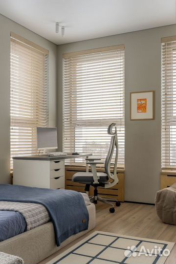 Рабочая зона вдоль окна