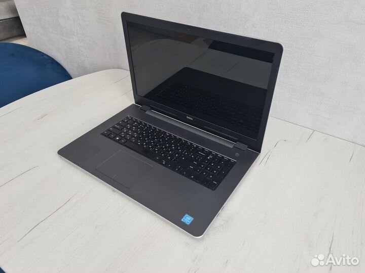 Ноутбук Dell, 17