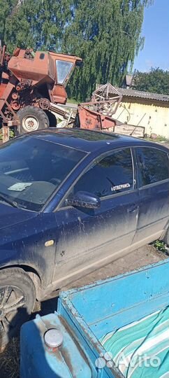 Volkswagen Passat 1.8 AT, 1999, 350 000 км