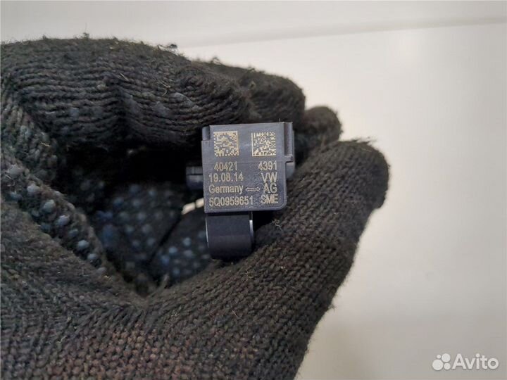 Датчик удара Volkswagen Golf 7, 2015